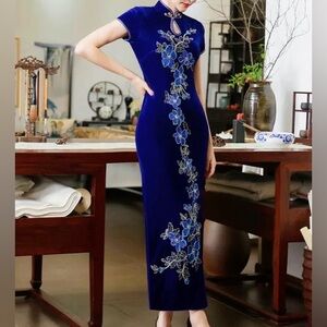Elegant Blue Velvet Embroidered Floral Cheongsam Qipao Dress